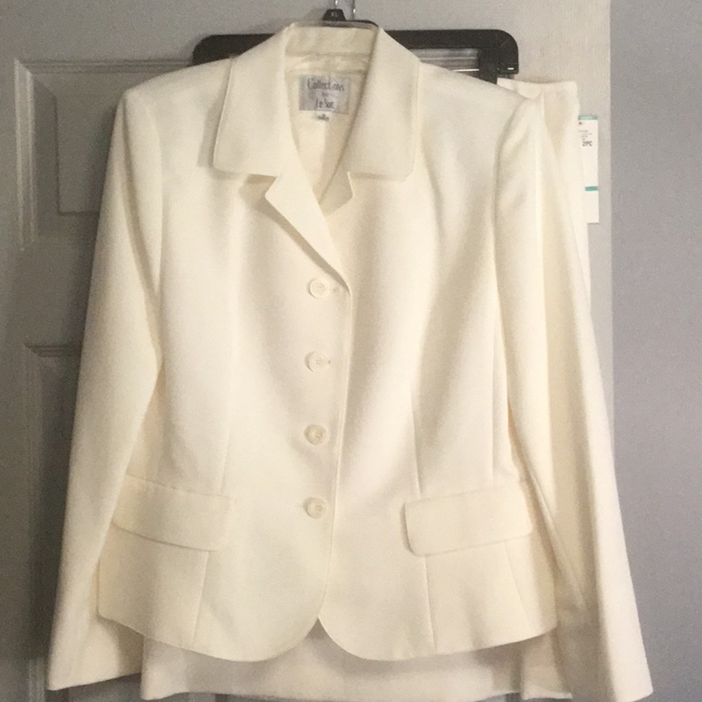 Le Suit Ivory Cream Women's Blazer Jacket and Skirt 2 Piece Suit Size 16 NWT